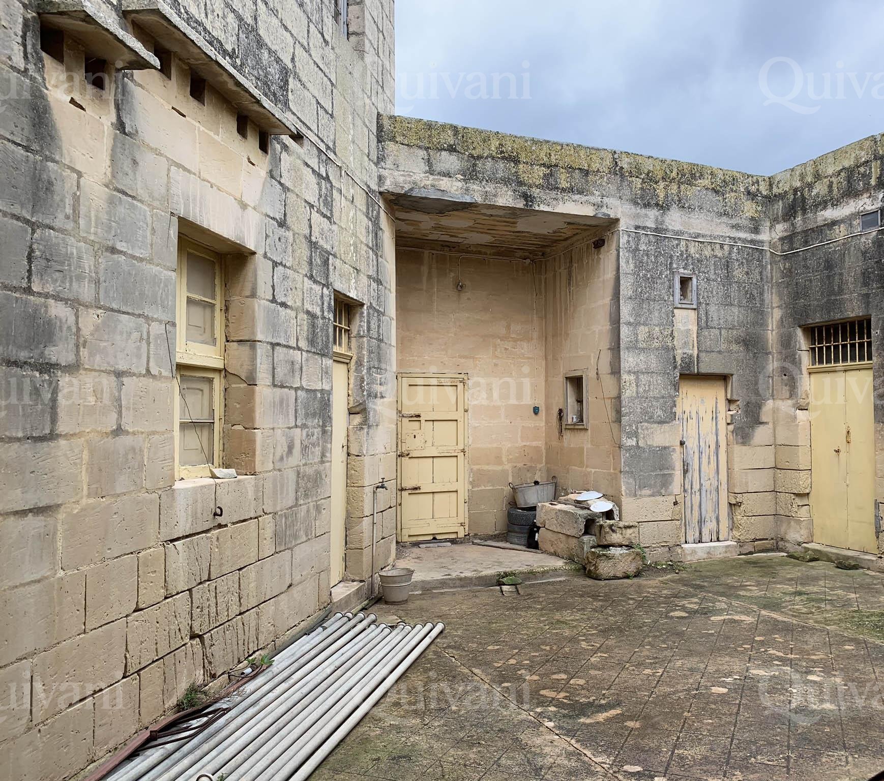 Zebbug, Unconverted Farmhouse
