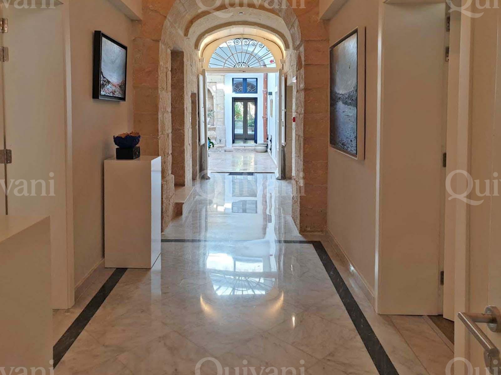 Naxxar, Fully Equipped Office