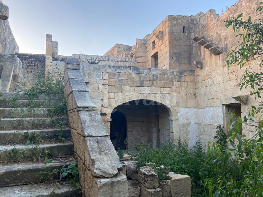 Zebbug, Unconverted House of Character