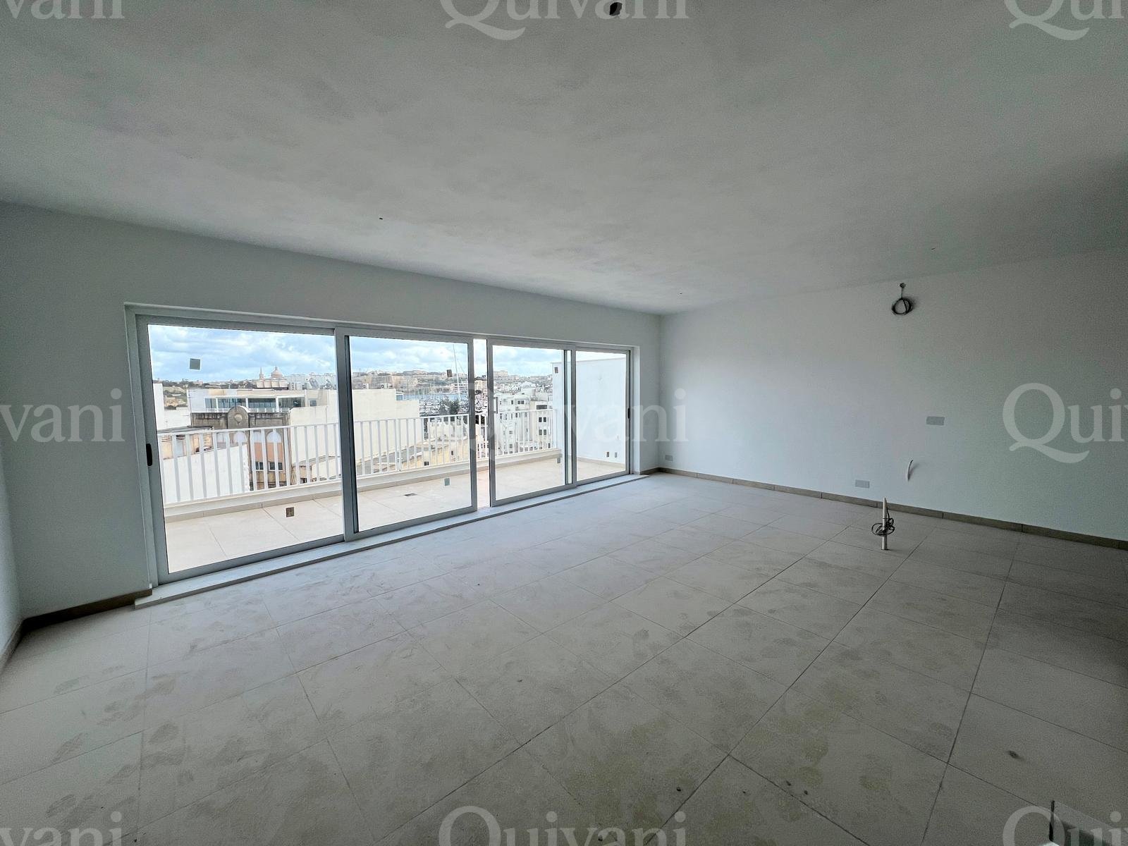 Gzira, Finished Penthouse