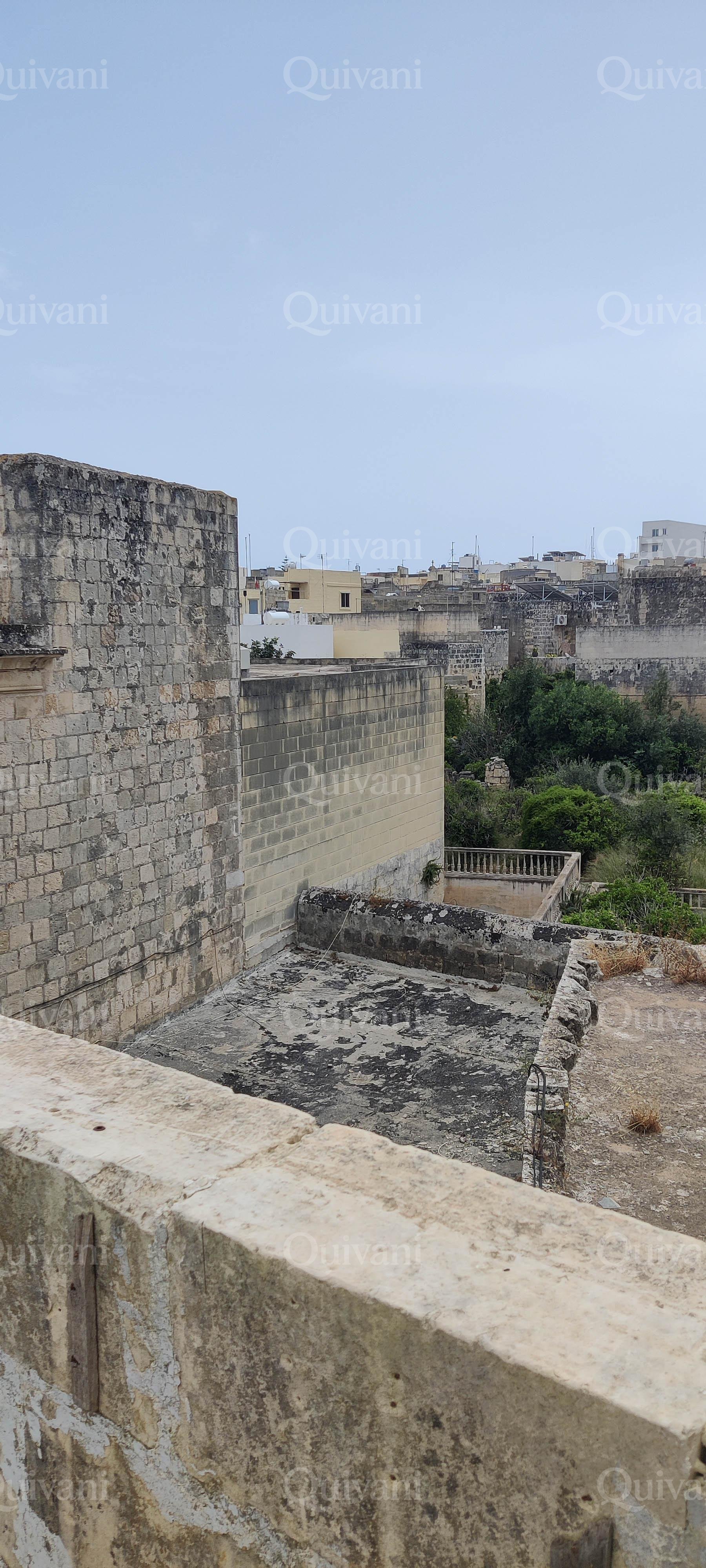 Qormi, Unconverted Townhouse