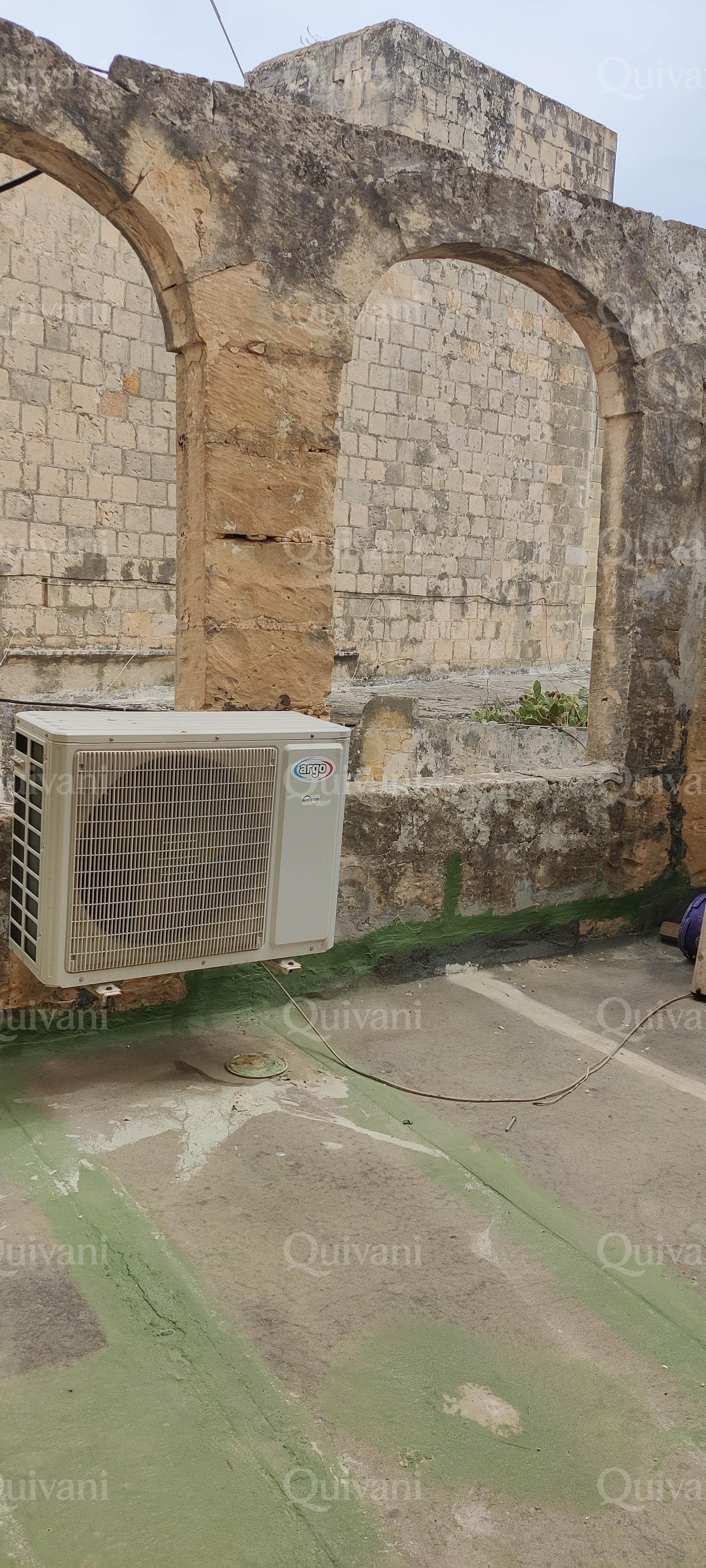 Qormi, Unconverted Townhouse
