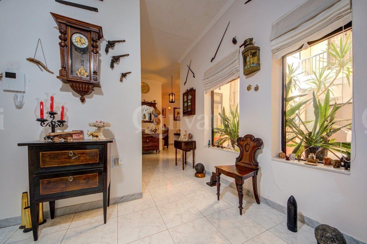 St Julians, Very large apartment with garden