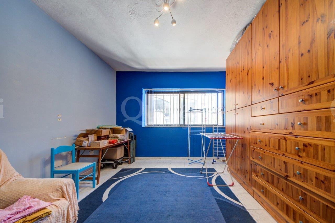 St Julians, Very large apartment with garden