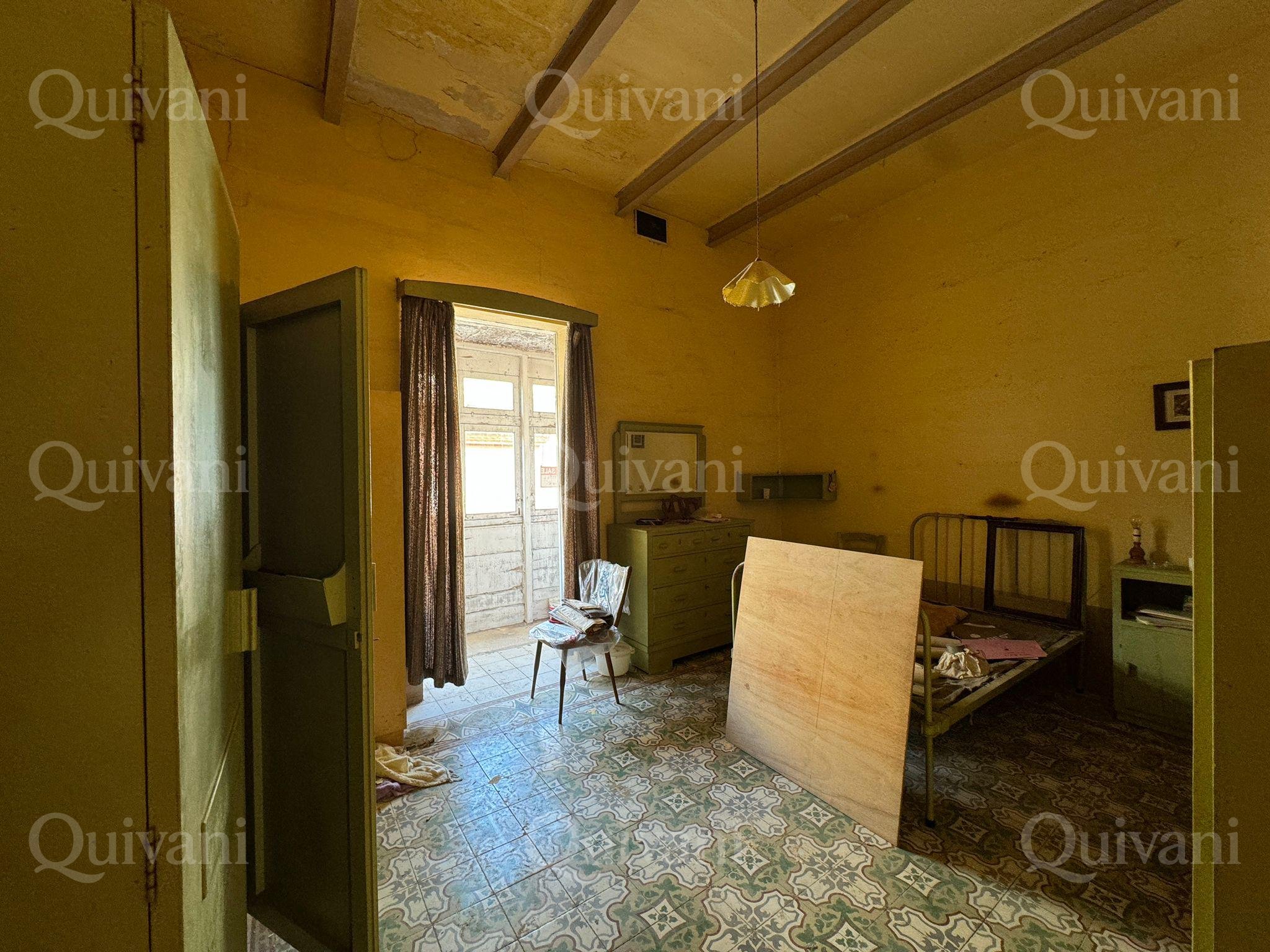 Sliema, Unconverted Townhouse