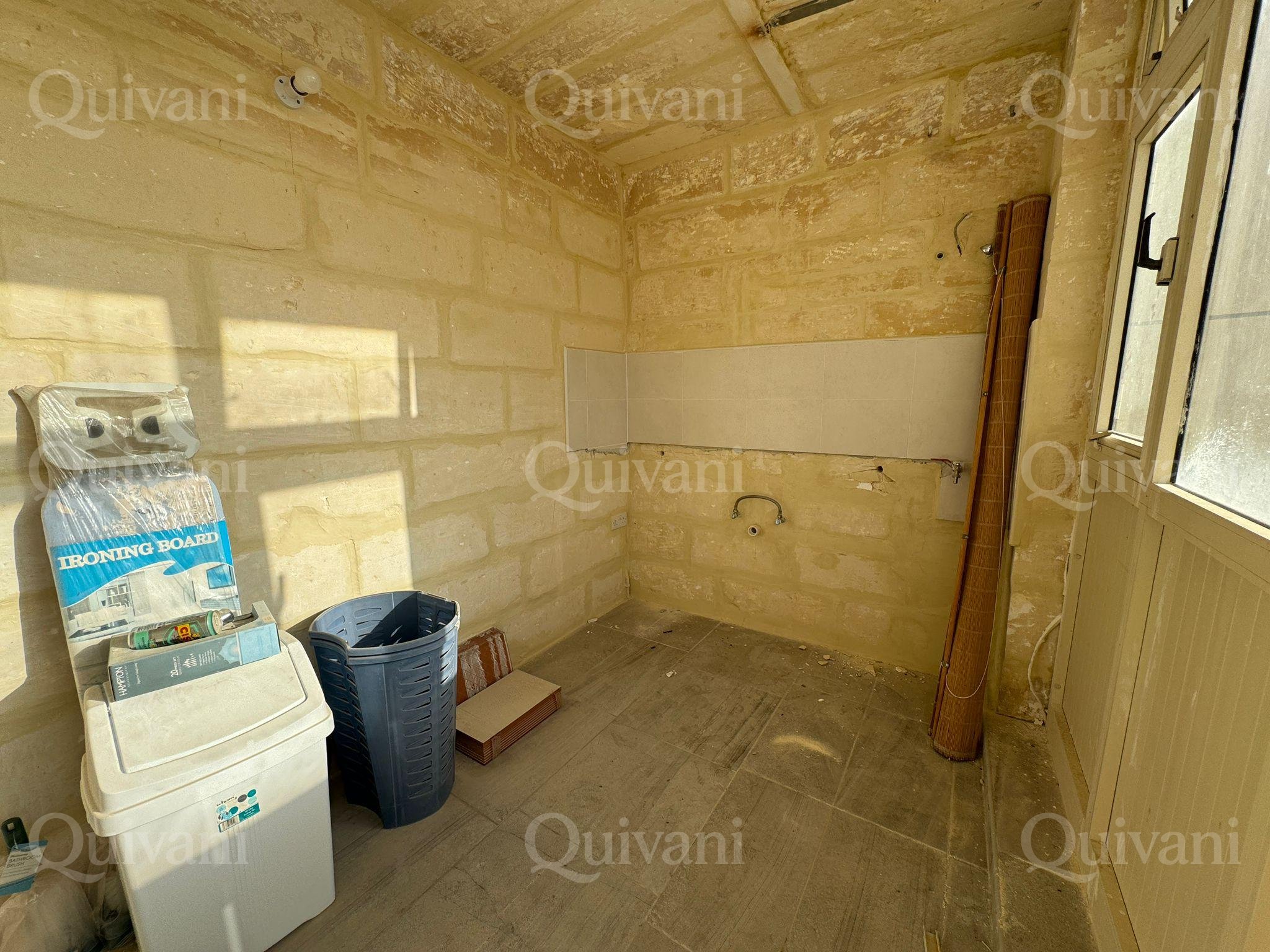 Sliema, Unconverted Townhouse