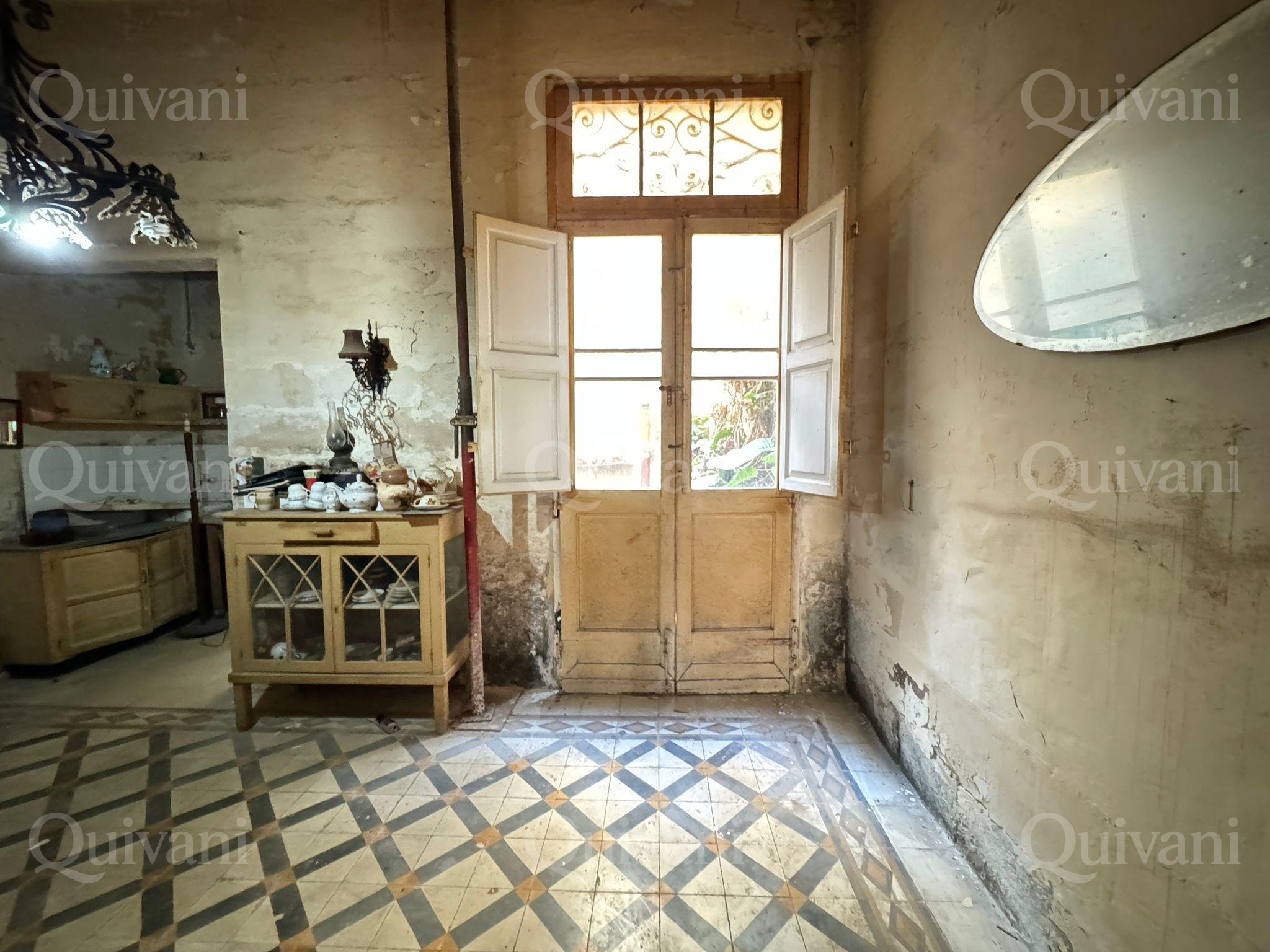 Sliema, Unconverted Townhouse