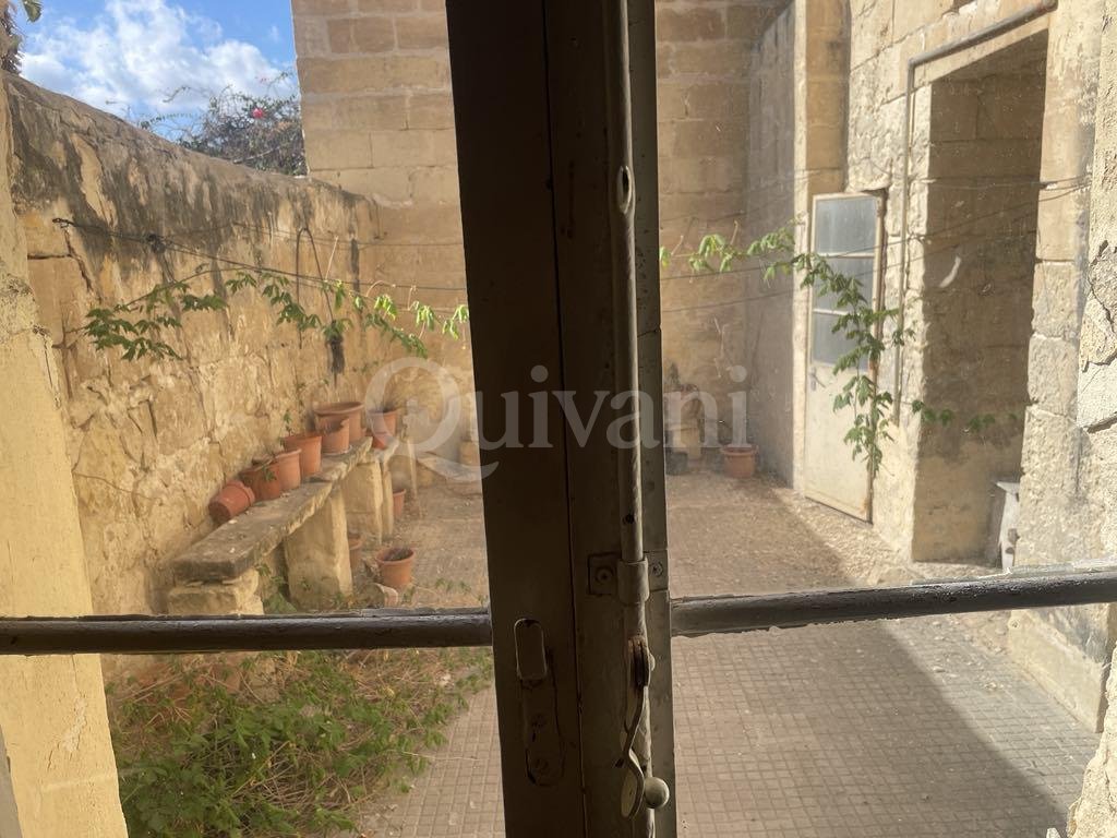 Sliema, Unconverted Townhouse