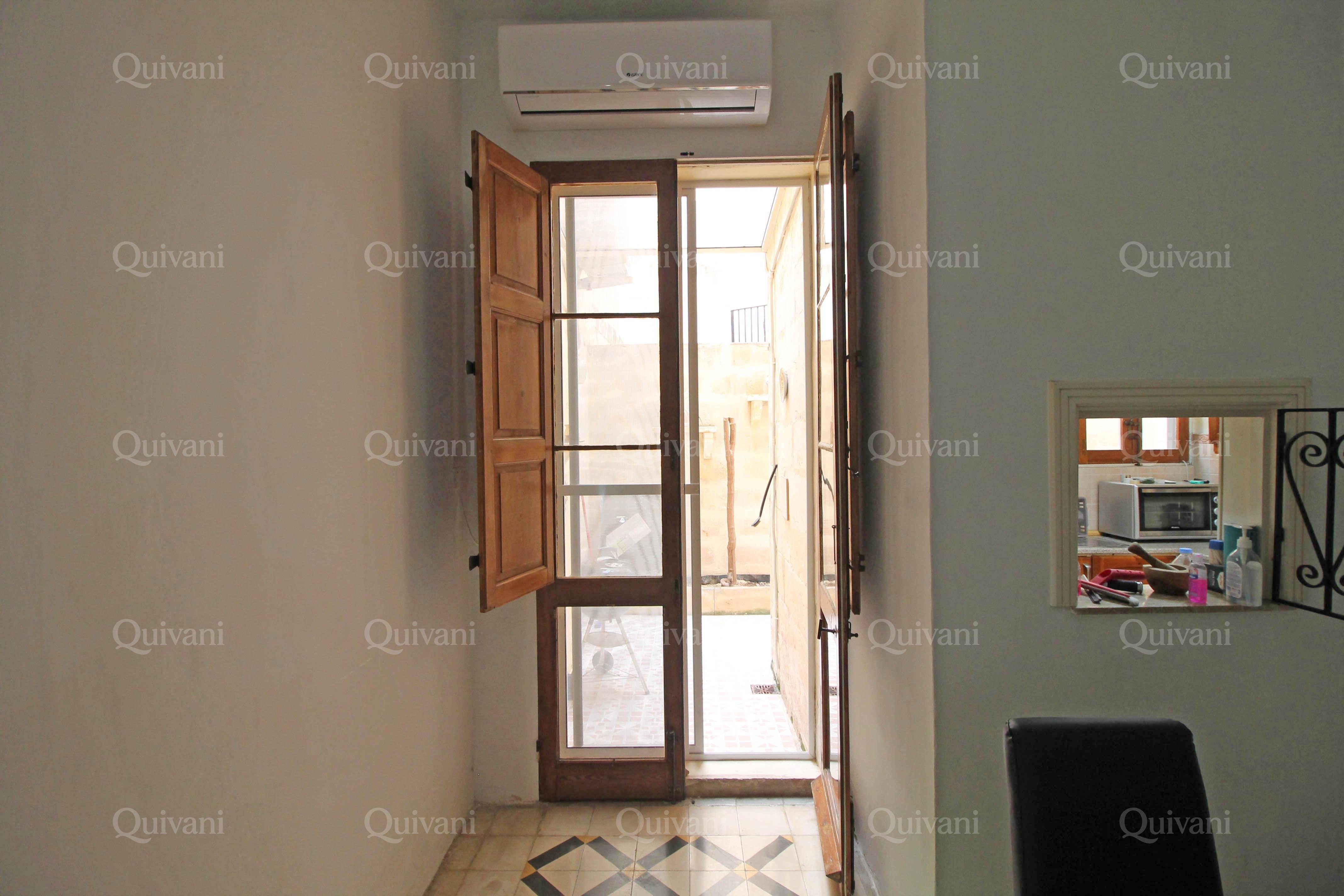 Sliema, Furnished Town House