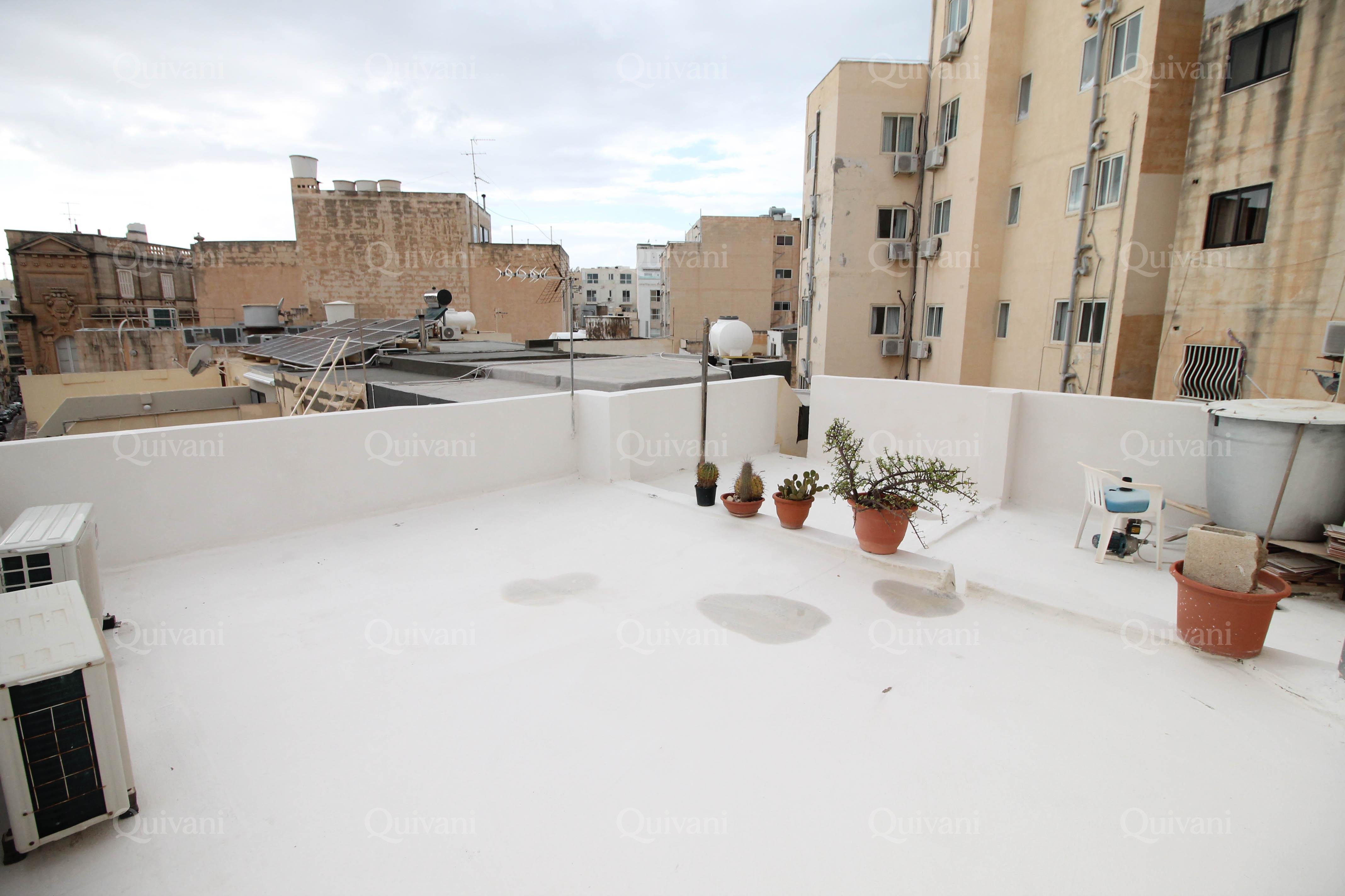 Sliema, Furnished Town House