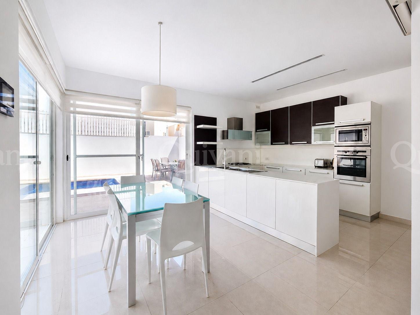 Birkirkara, Furnished Villa