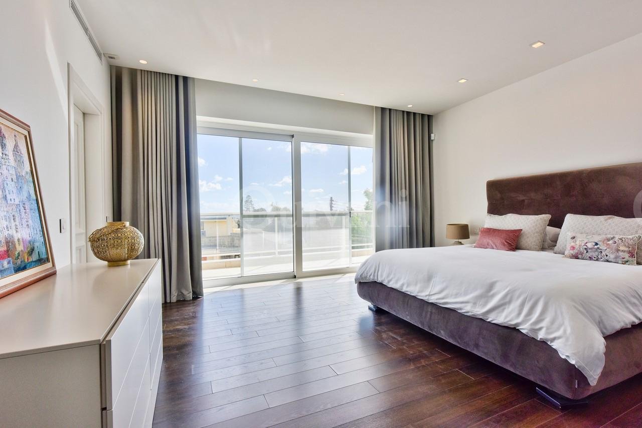Tal-Ibrag, Furnished Villa