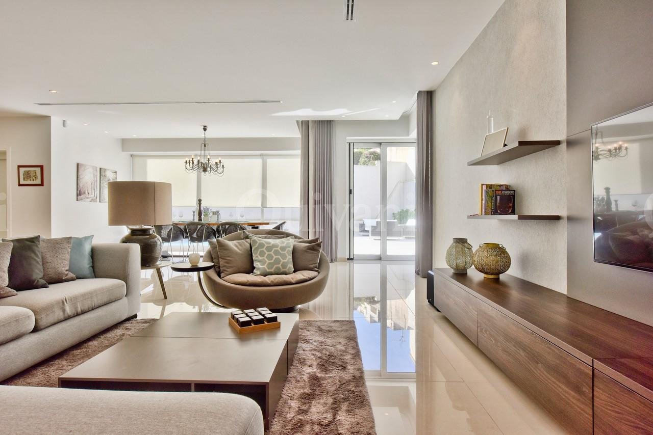 Tal-Ibrag, Furnished Villa