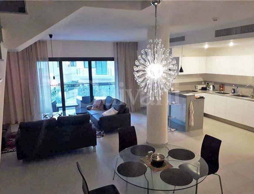 Pendergardens, Furnished Duplex Apartment