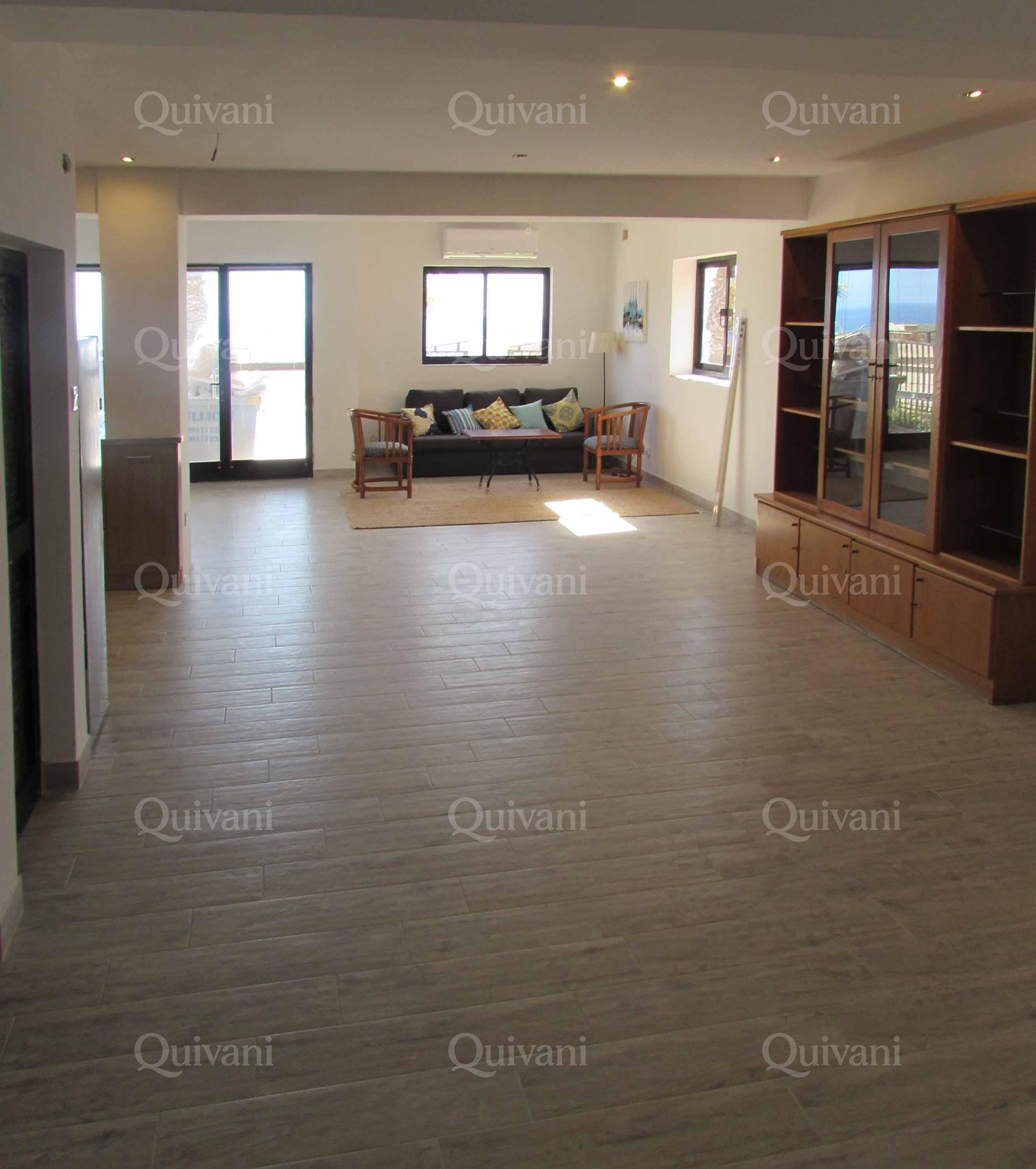Pembroke, Furnished Maisonette