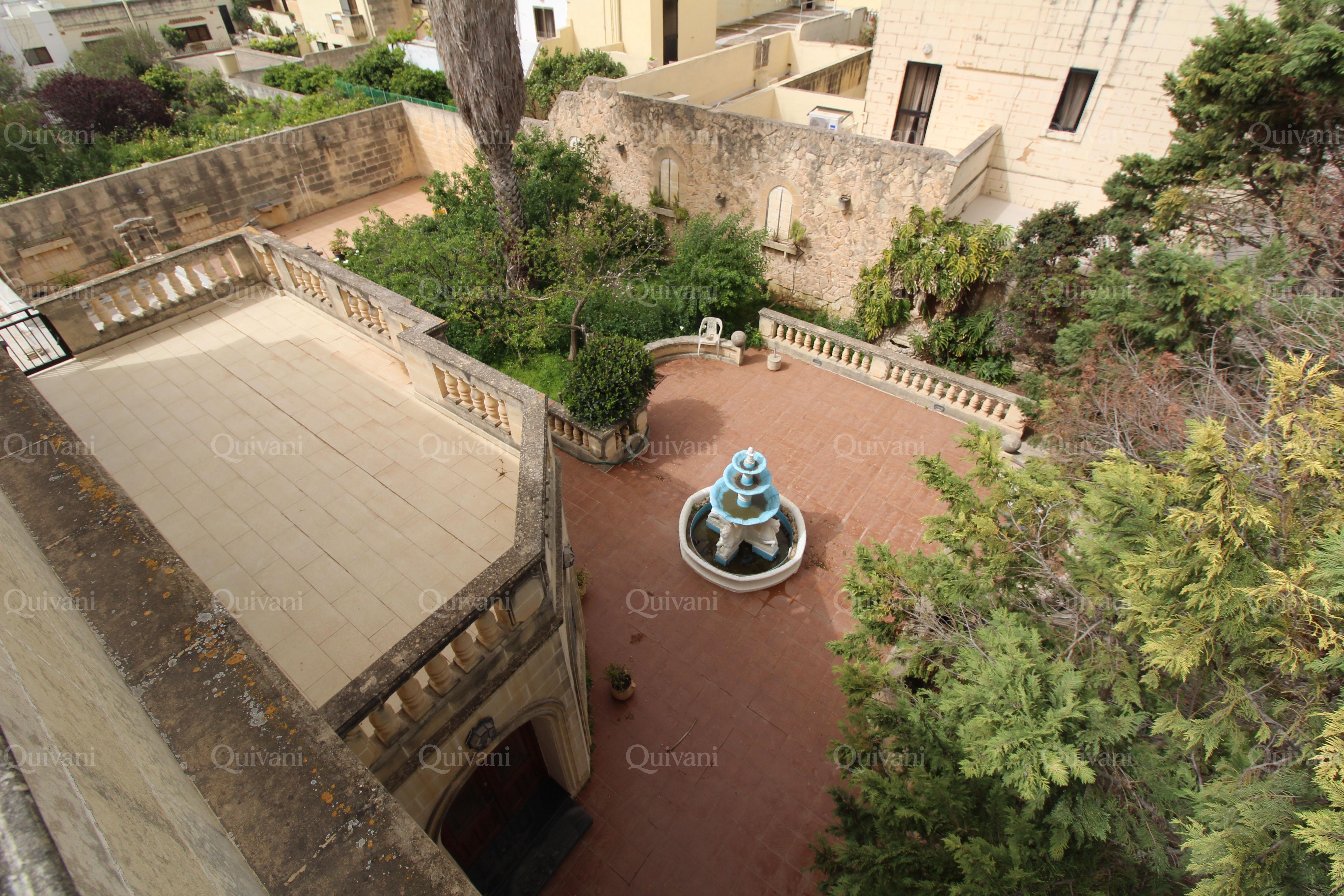 Attard, Furnished Villa