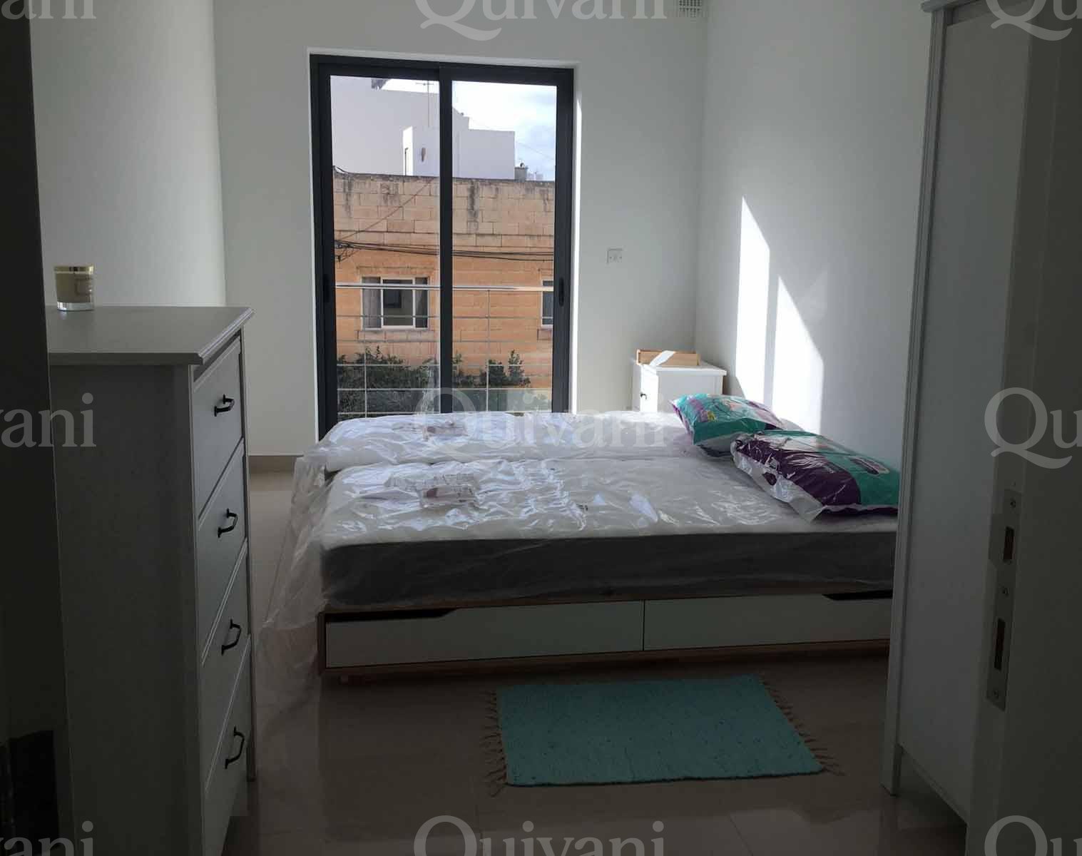 Pembroke, Furnished Apartment