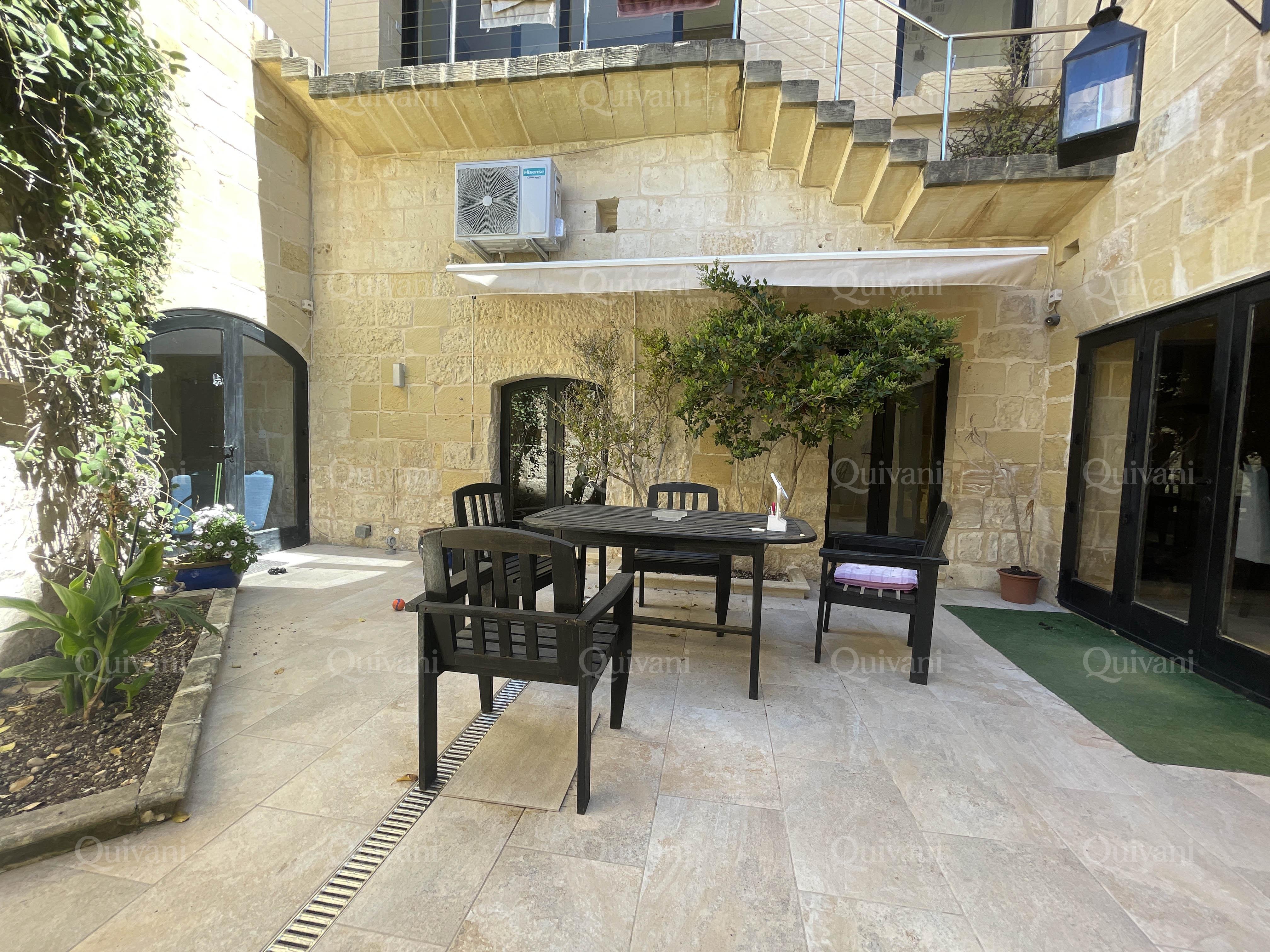 Gharghur, Furnished House of Character