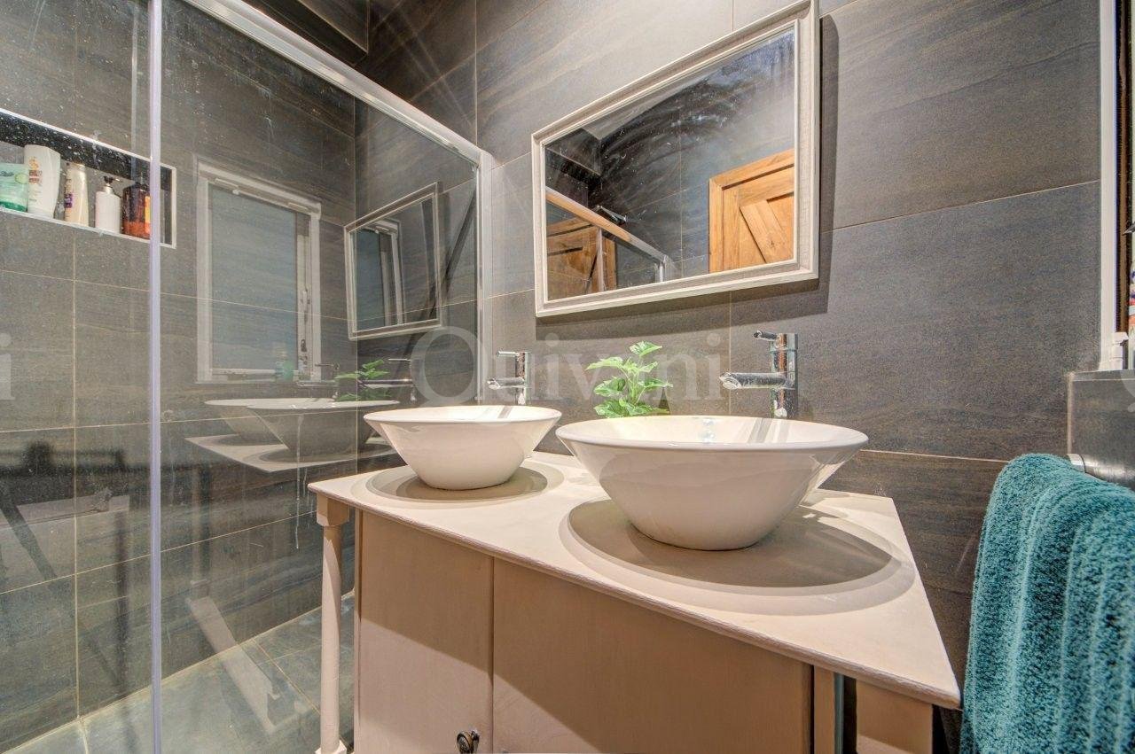Qormi, Converted House of Character with pool