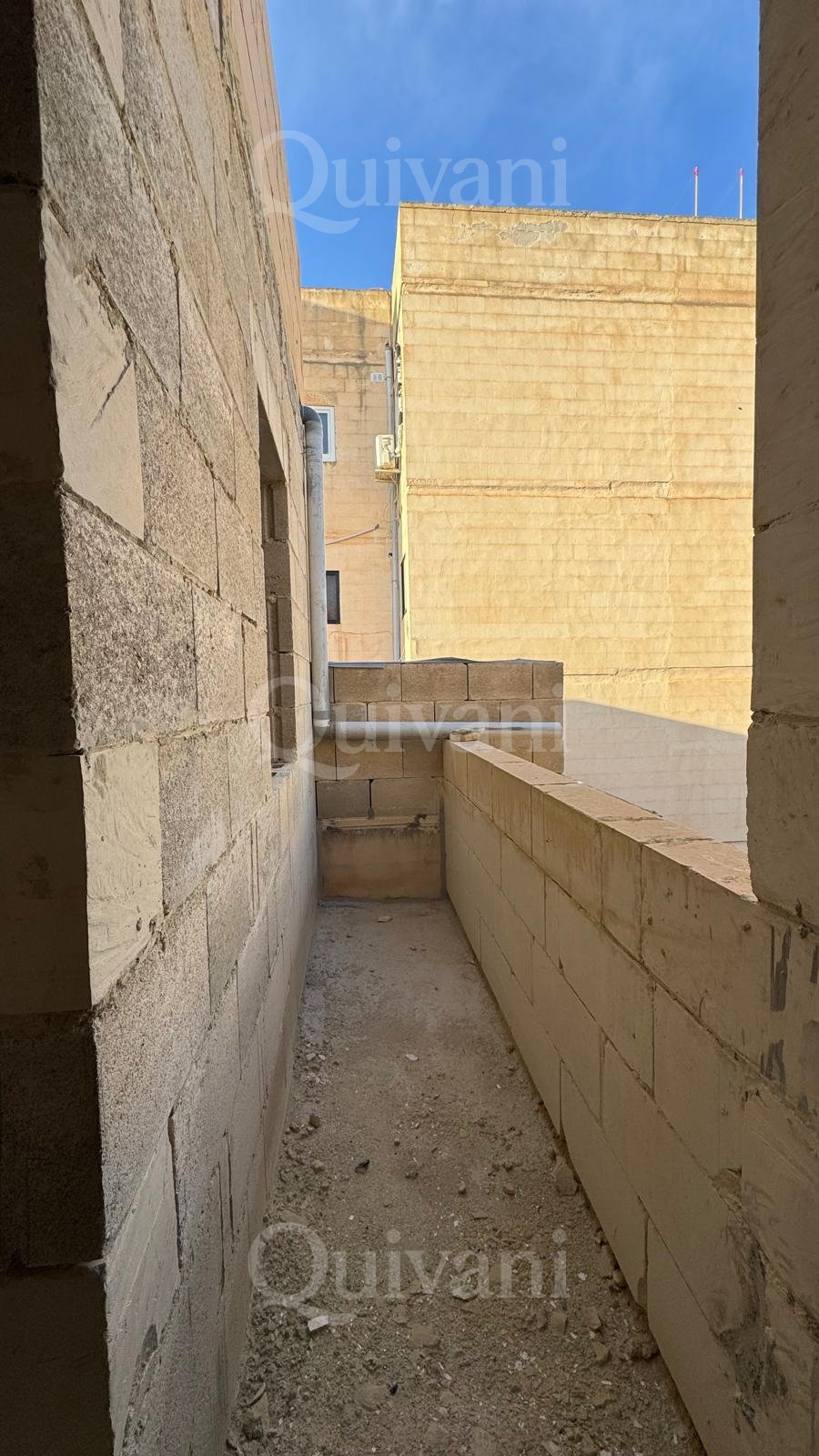 Sliema, Shell form, Terraced House