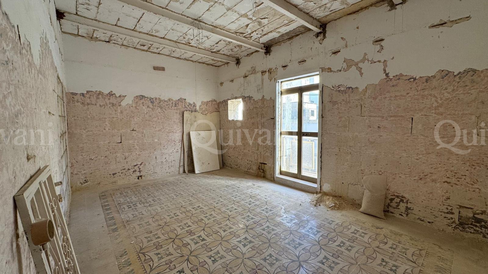 Sliema, Shell form, Terraced House