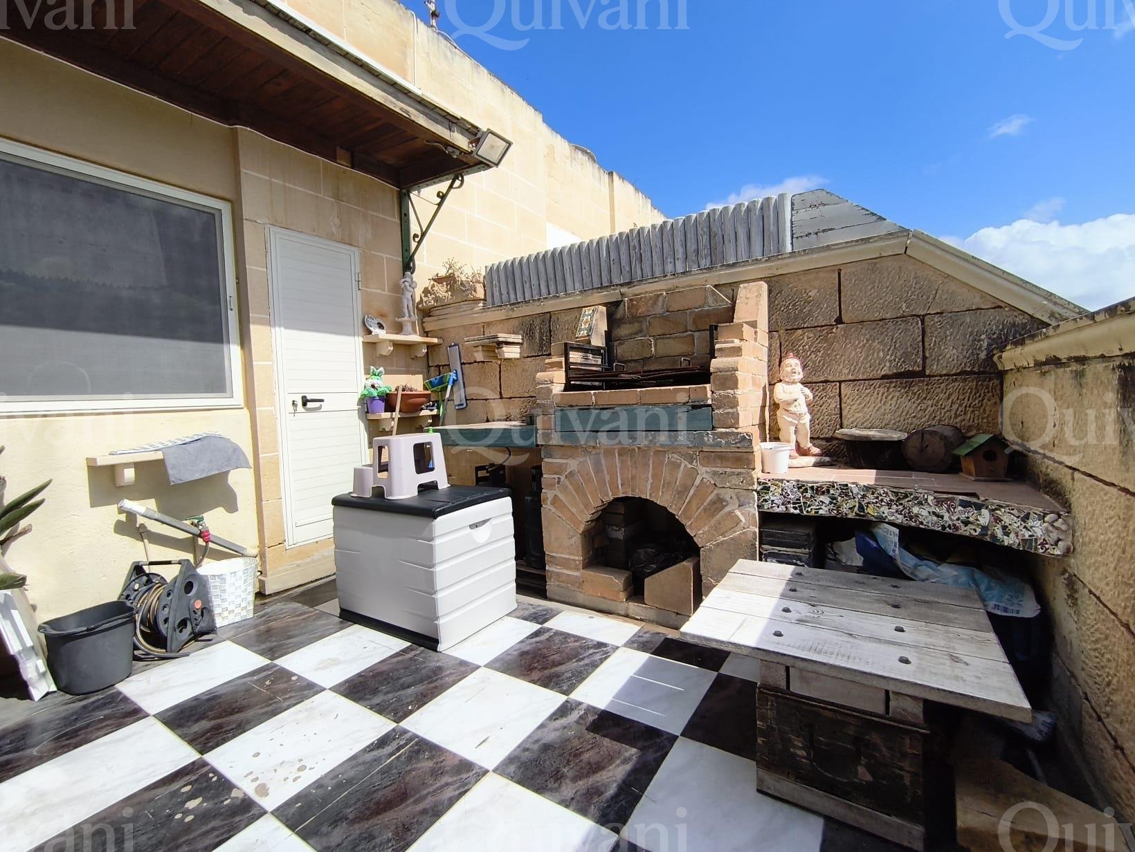 Qawra - Bright and Spacious 3-Bedroom Penthouse with Airspace