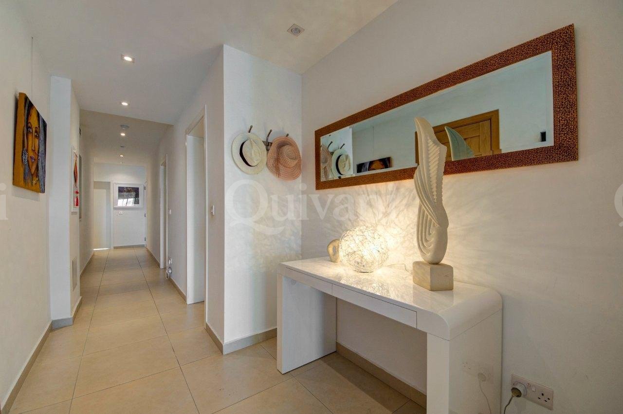 Ta Monita, Apartment