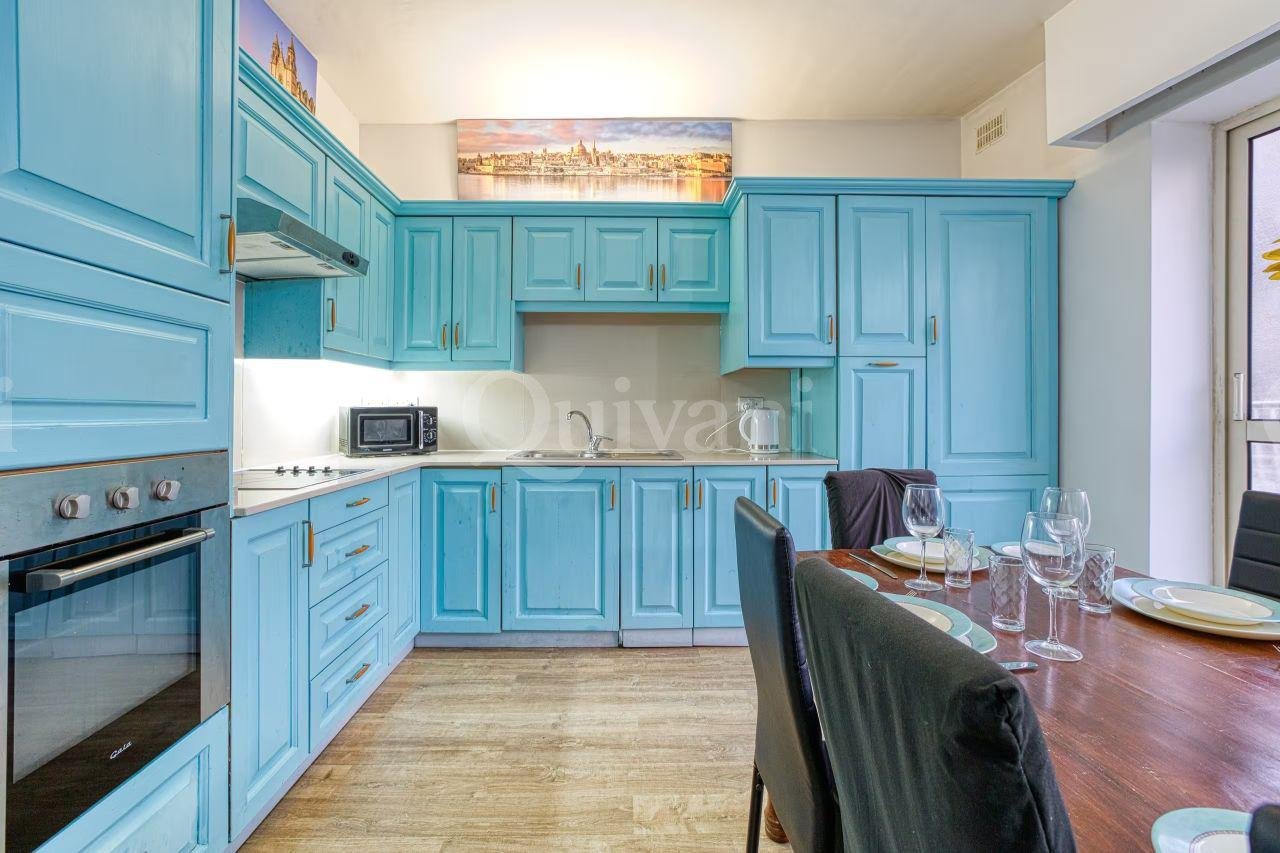 Sliema - Large Apartment With Side Sea Views