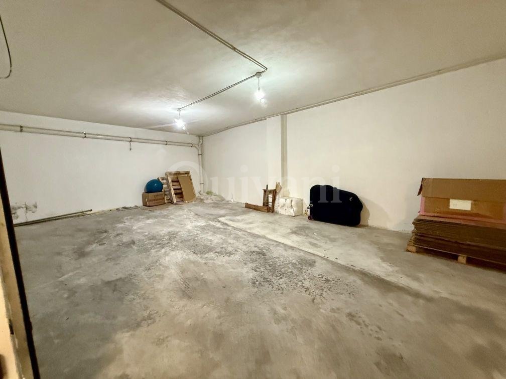 L-Ibrag Bright Apartment with Large Garage