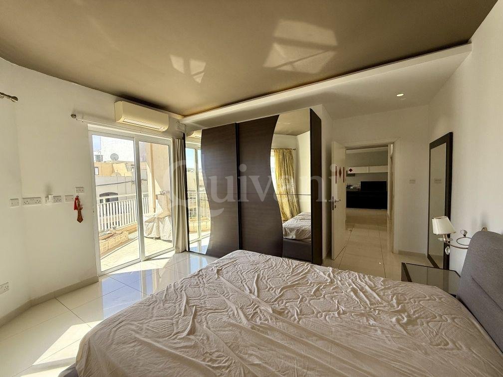 L-Ibrag Bright Apartment with Large Garage
