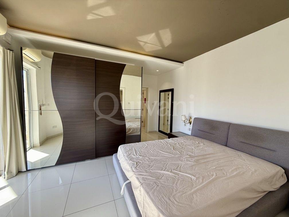 L-Ibrag Bright Apartment with Large Garage