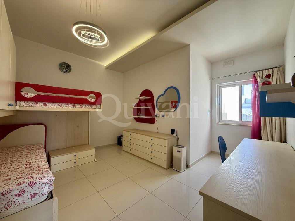 L-Ibrag Bright Apartment with Large Garage