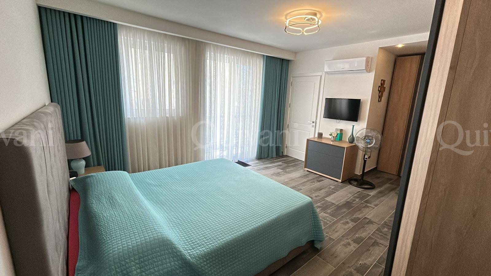 Large Apartment - Gzira