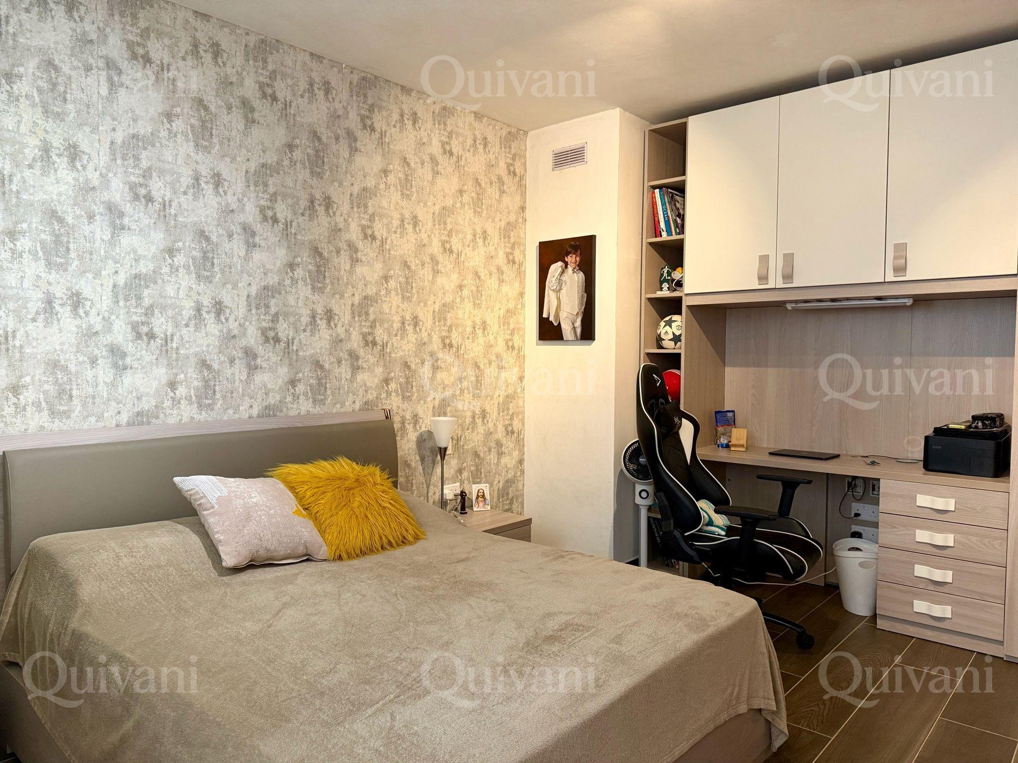 Large Apartment - Gzira