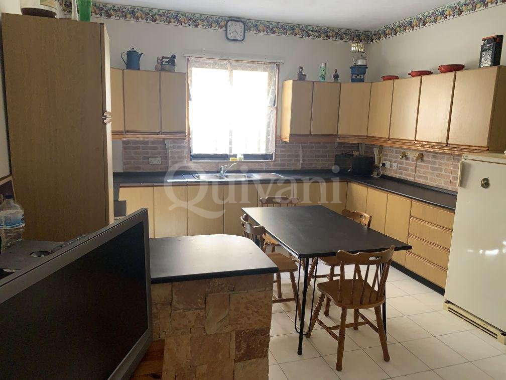 Partly furnished 2nd floor apartment