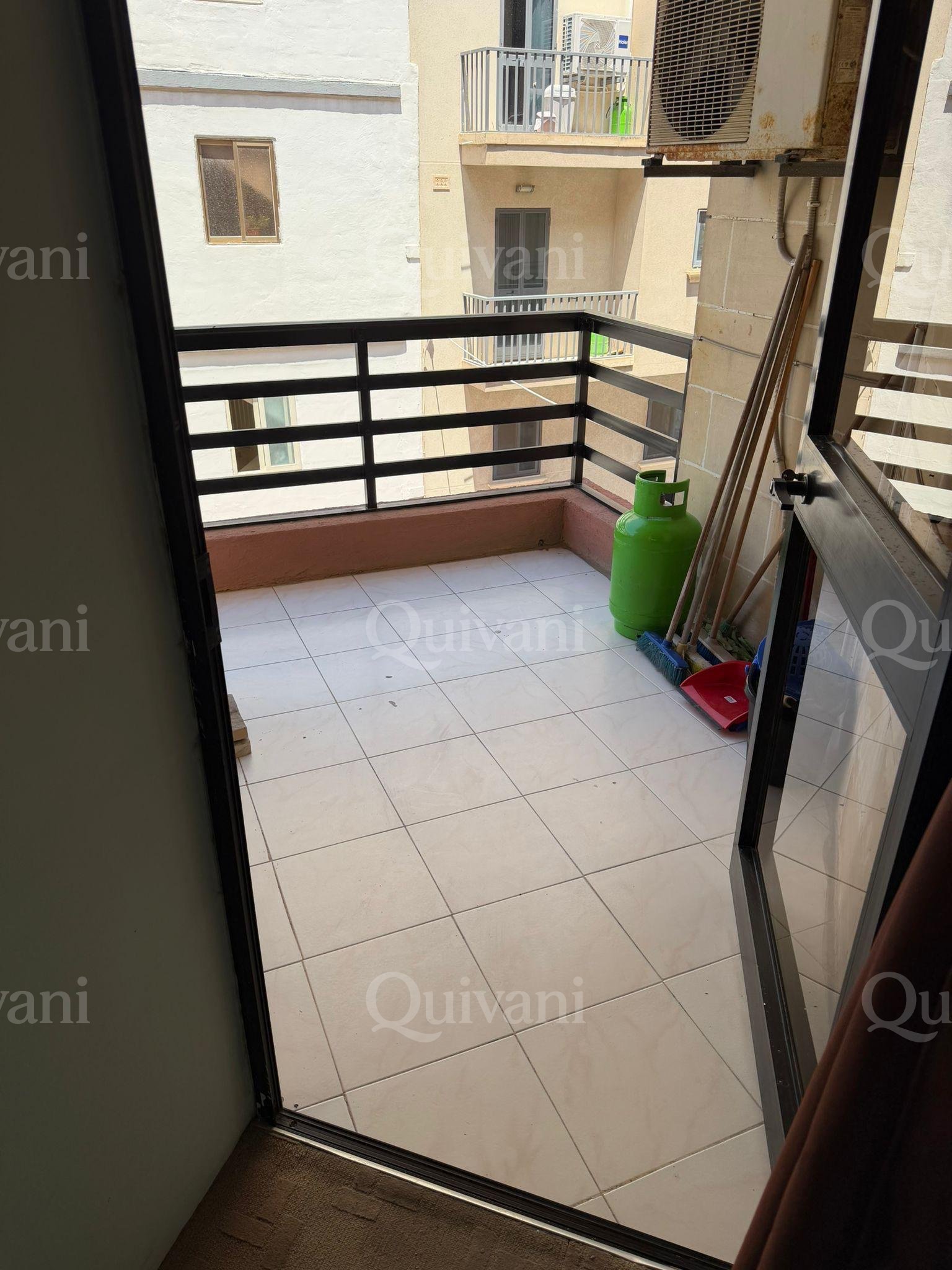 Partly furnished 2nd floor apartment