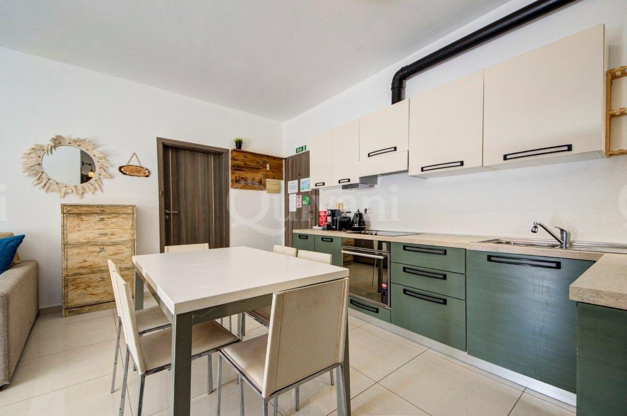 Top floor apartment with Large terrace