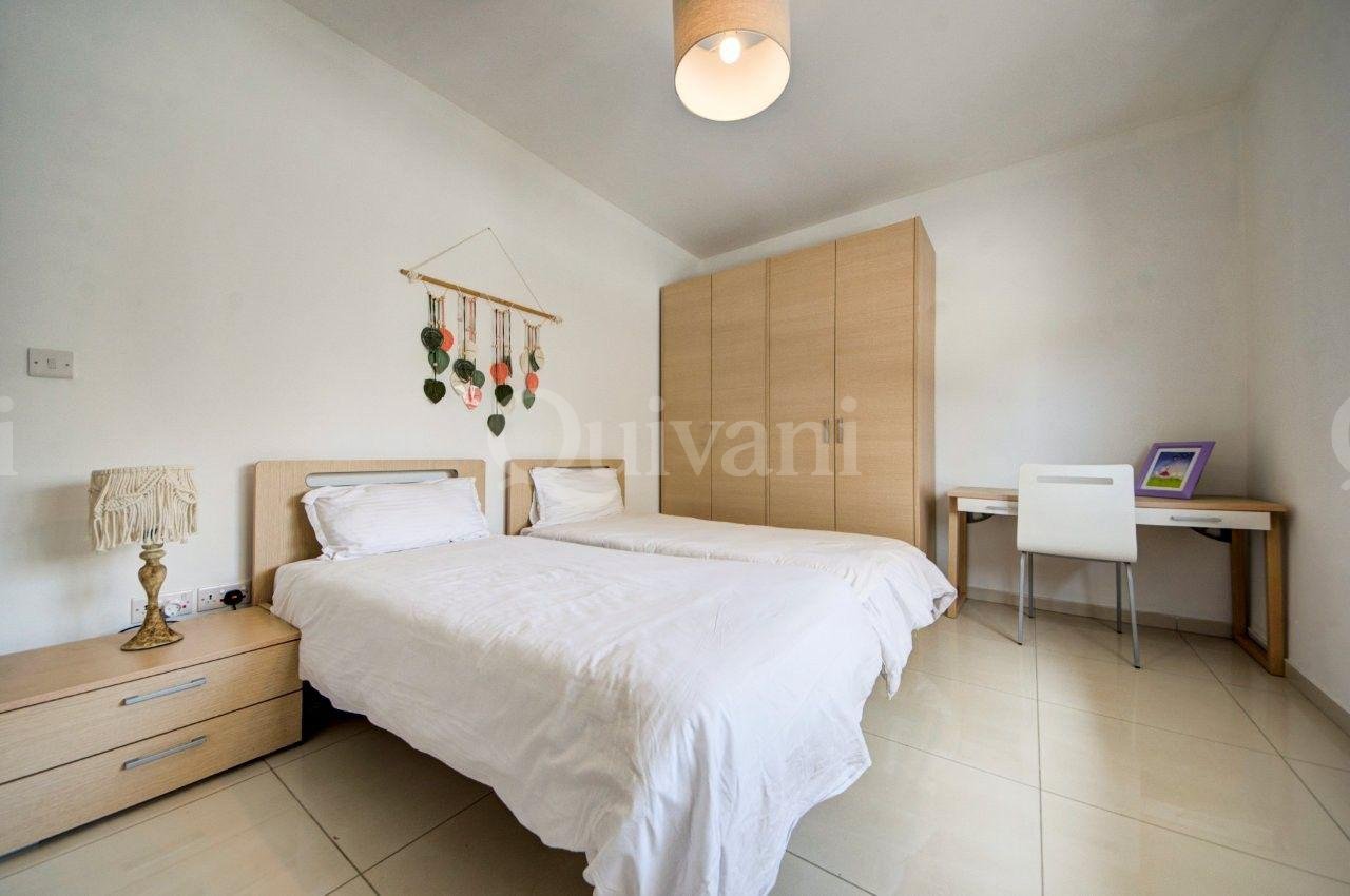 Top floor apartment with Large terrace
