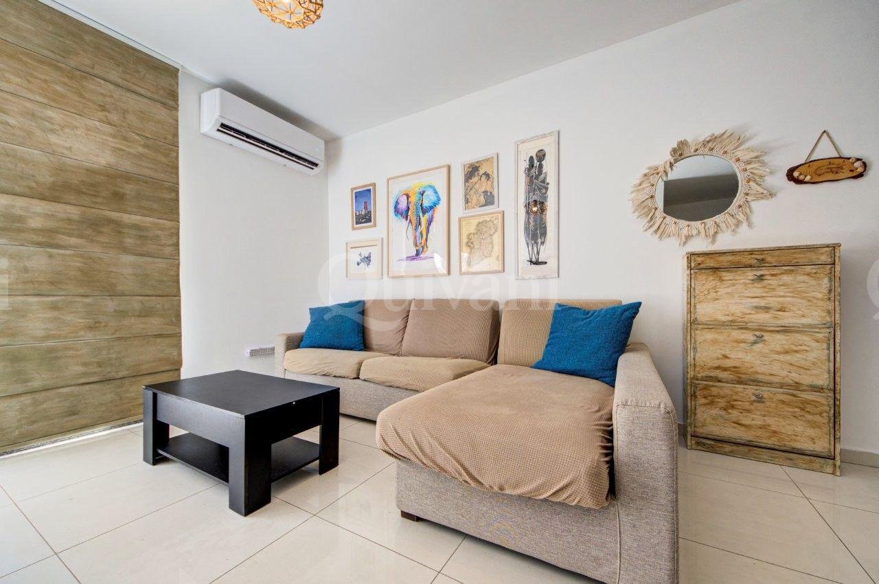 Top floor apartment with Large terrace