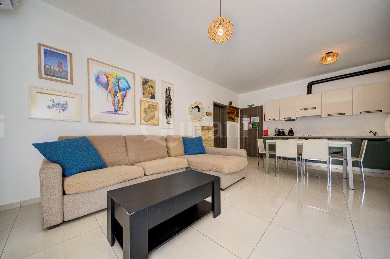 Top floor apartment with Large terrace