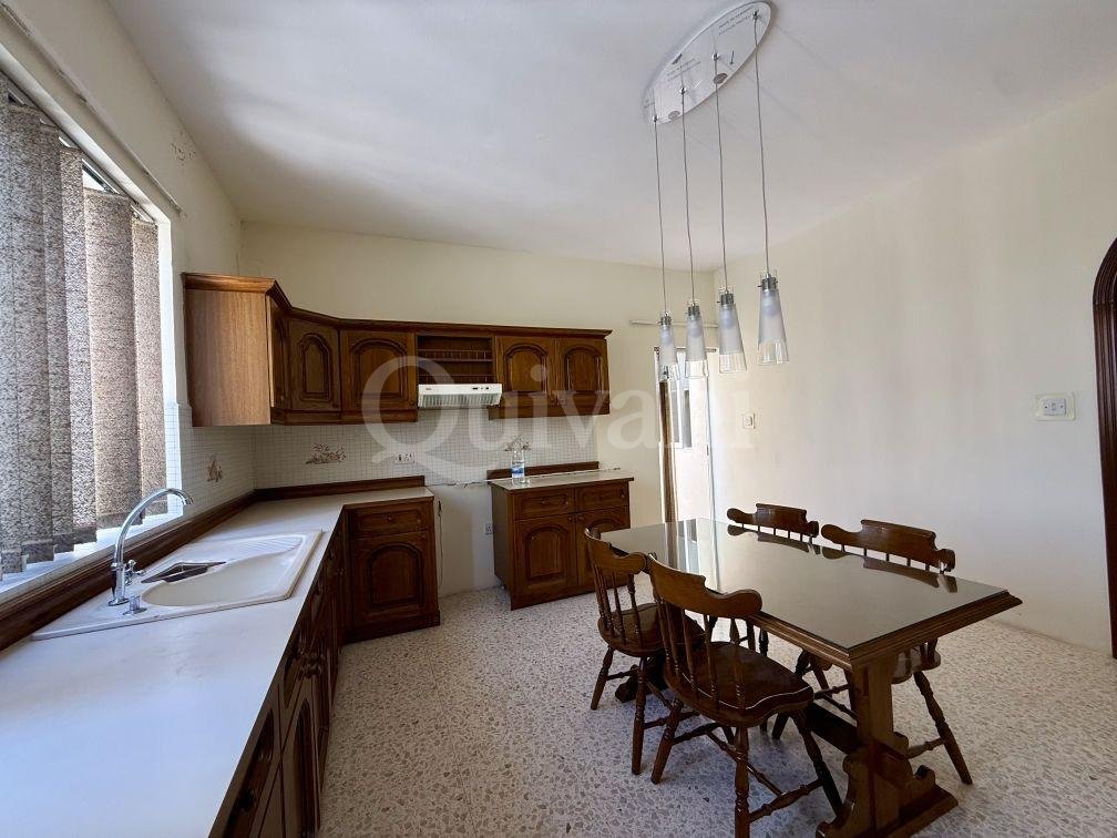 Birkirkara - Terraced House with Large Garage
