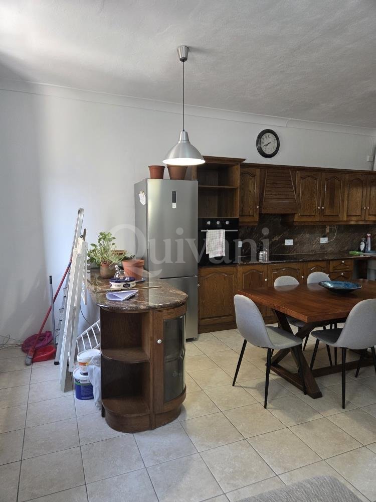 Furnished Apartment in Good Location