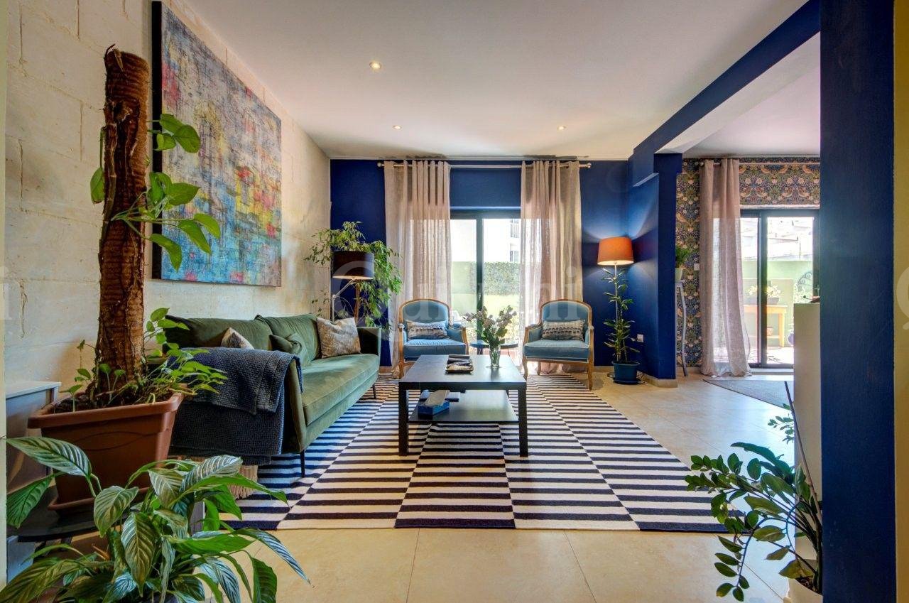 Sliema - Beautifully Furnished Apartment With Large Yard