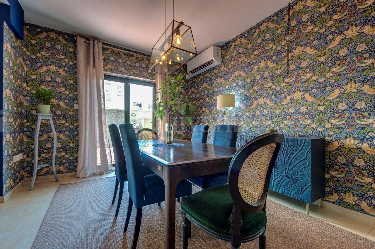 Sliema - Beautifully Furnished Apartment With Large Yard