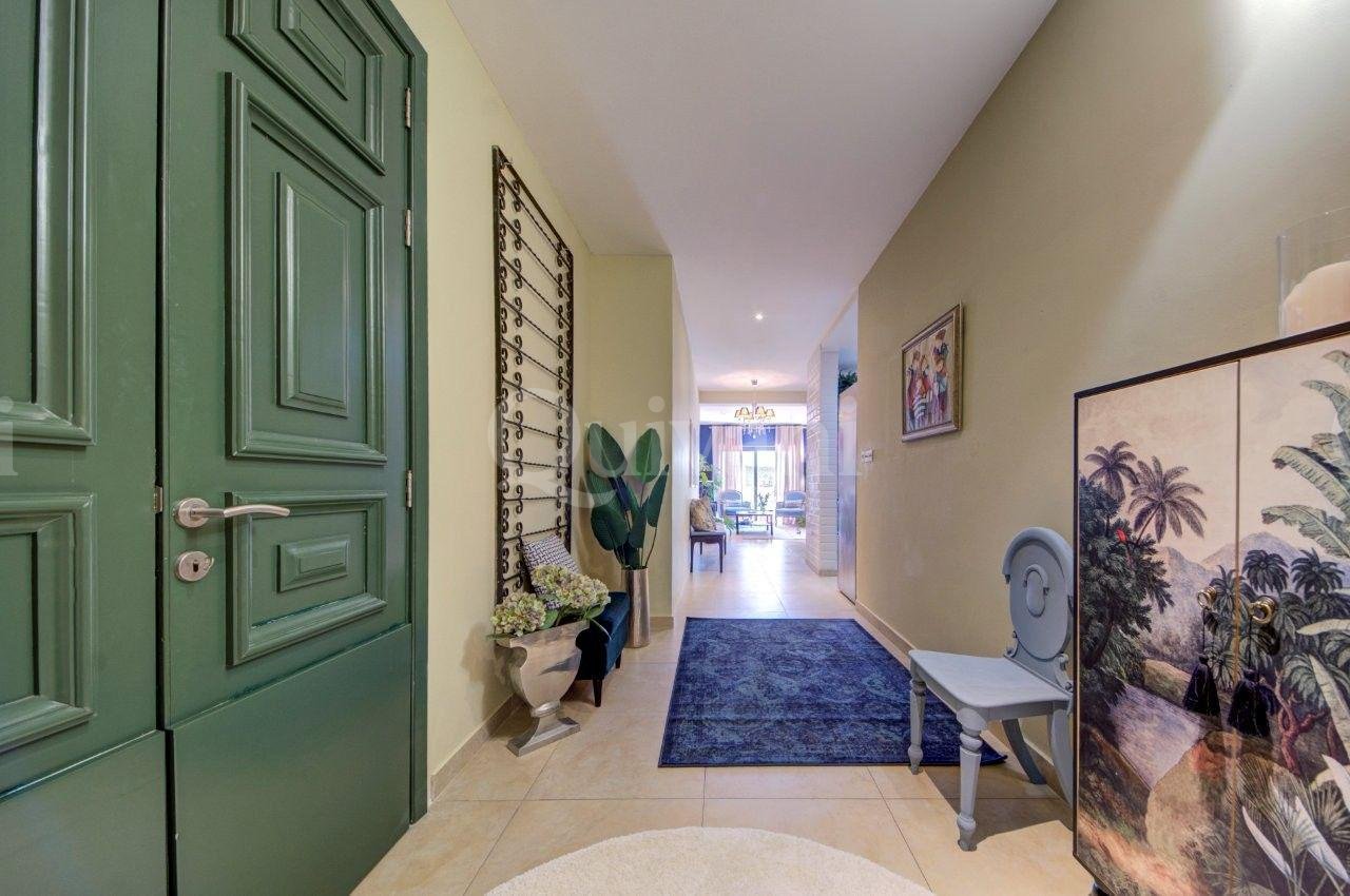 Sliema - Beautifully Furnished Apartment With Large Yard