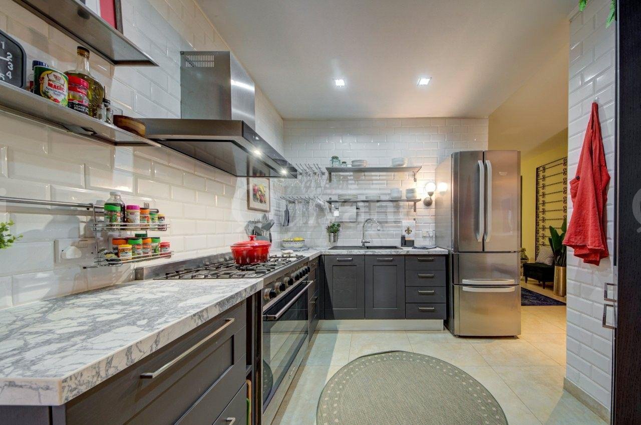 Sliema - Beautifully Furnished Apartment With Large Yard