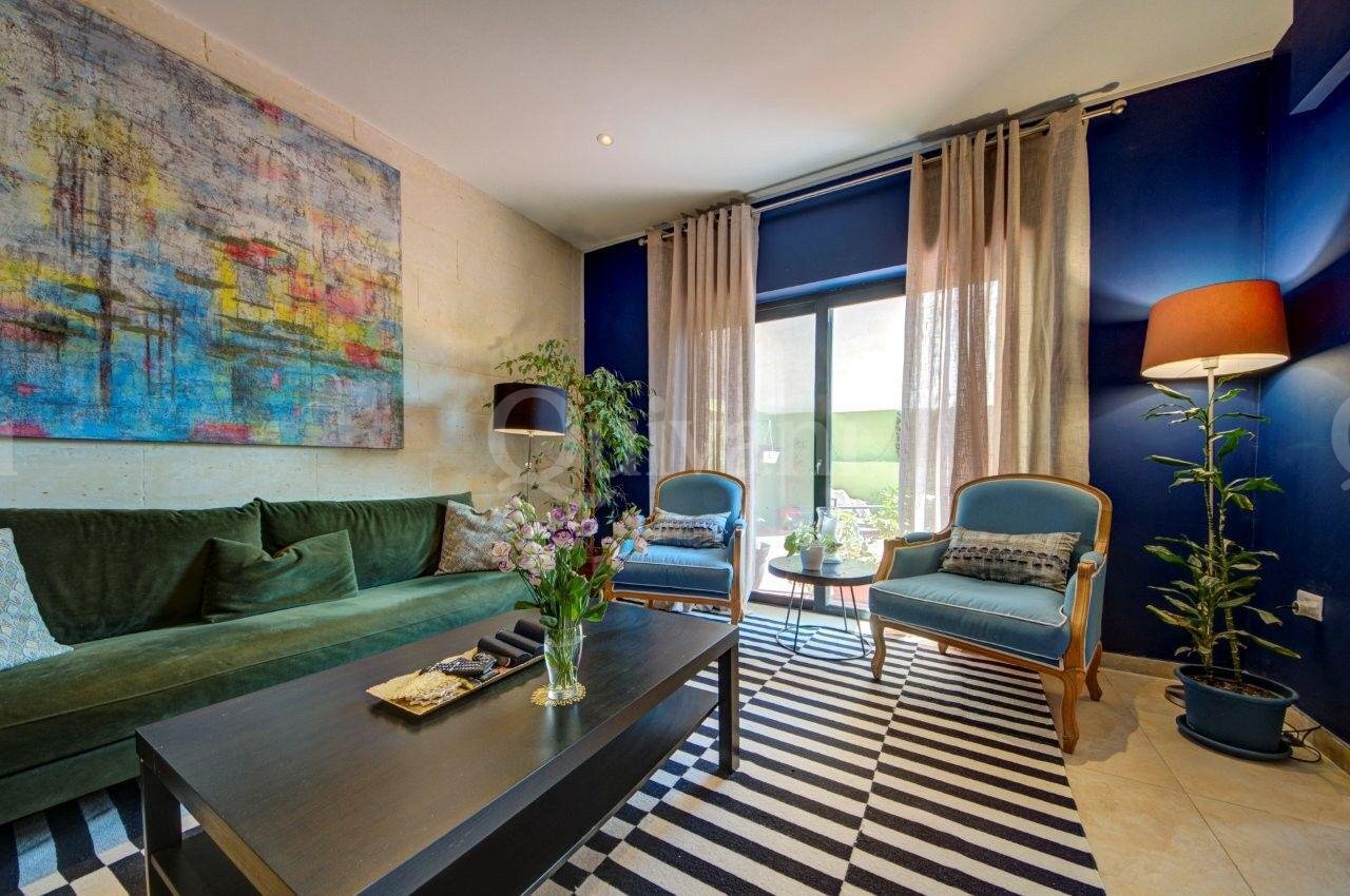 Sliema - Beautifully Furnished Apartment With Large Yard