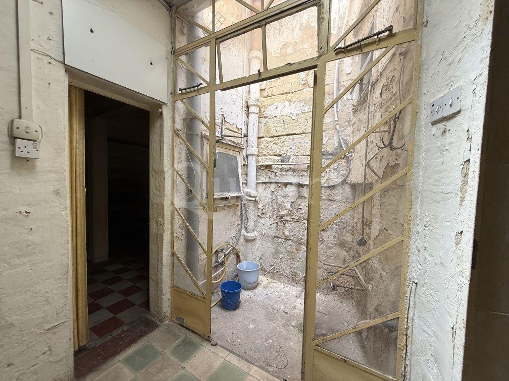 Hamrun - Unconverted Townhouse