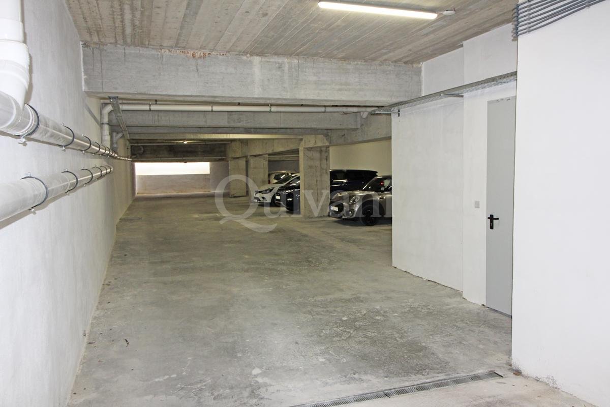 St Julians, Shell Garage