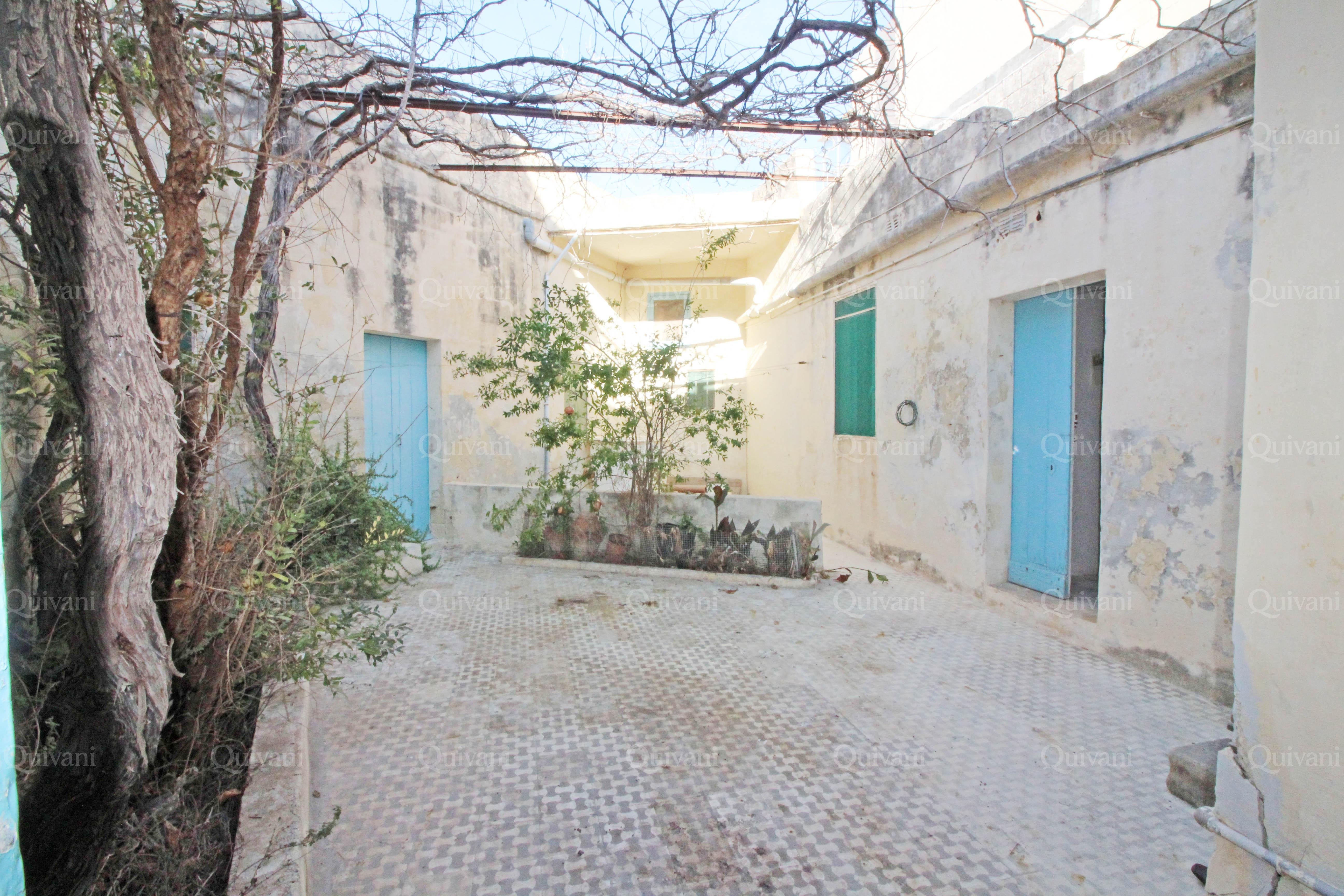 Zebbug, Unconverted House of Character